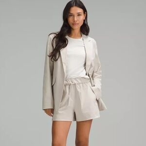 Lululemon Relaxed Fit Twill Blazer sz Medium Light Beige Ivory Casual Tailored